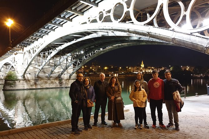 Sunset, tapas and Triana - Drinks and the toast: included sips, local pacing, and realistic expectations