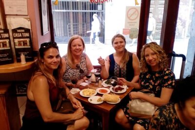 Tapas and history tour ending with churros with chocolate - Meeting at Puerta del Sol, right by the Apple Store