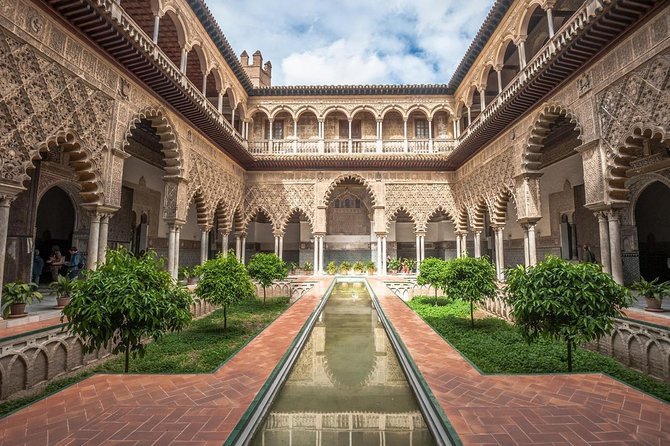 Tapas and Wine Tasting Tour in Seville Small Groups and Jewish Quarter - Entering Seville’s Tapas Rhythm Without Overplanning