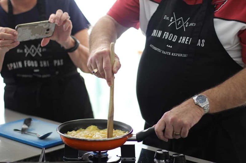Tapas Cooking Workshop & Market Visit - Olive oil tasting, wine or beer pairing, and the food flow