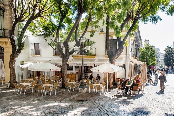 Tapas Food Tour in Jerez de la Frontera - Timing and group size: why 2 hours works