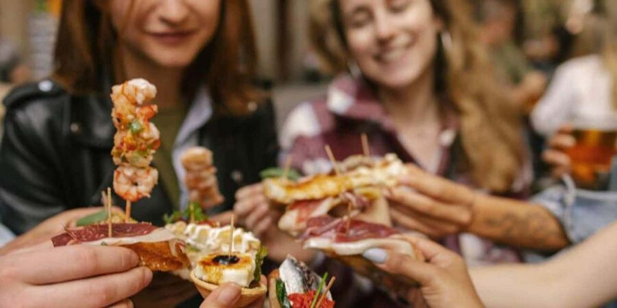 Tapas tasting with drinks at Santiago Old Towm - Two drinks, your pick: how to order without overthinking