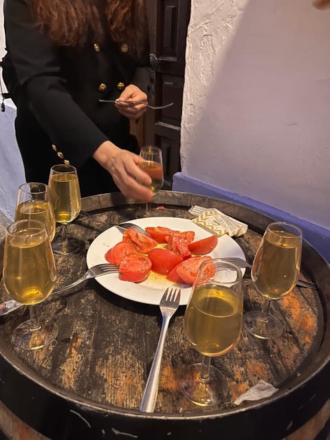 Tapas Tour Cordoba & Wine Experience with chef and sommelier - Starting at Plaza de las Tendillas: Getting Your Bearings Fast