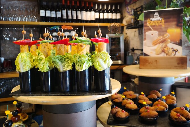 Tapas, Wine and Flamenco Private Tour in Barcelona - Palau Dalmases flamenco show: what’s included, and what to watch for
