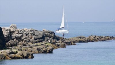 Tarifa: Sailboat Tour, Snorkelling, Tapas & Drinks - Puerto de Tarifa start: dock one, gear-up, and first drinks