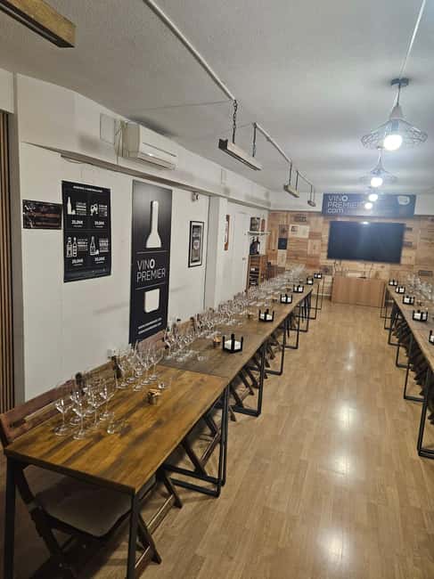 Tasting 3 glasses of wine + 3 tapas - Vinopremier Wine Bar: the Madrid Address That Makes This Easy