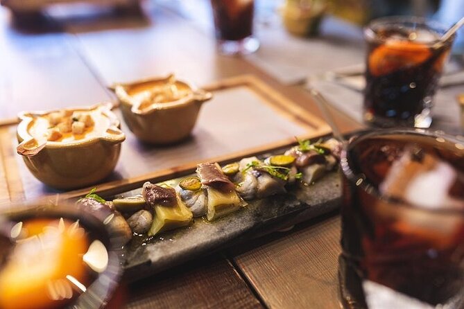 The Granada Evening Tapas Crawl by Food Lover Tour - Walking pace and group size: comfortable, not chaotic