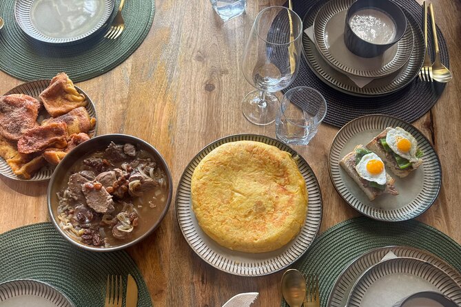 The Ultimate Tapas Workshop in Malaga - Group size, English-led teaching, and real-world comfort