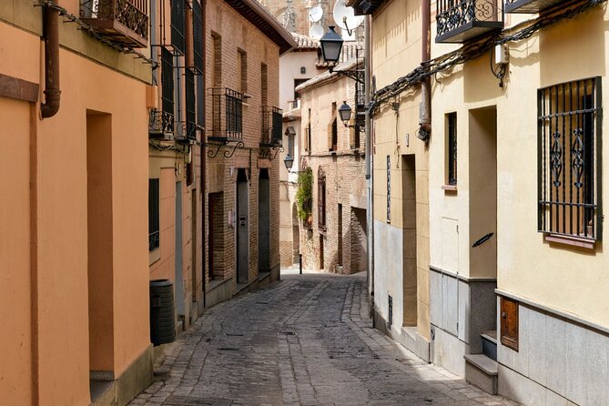 Toledo Full Day with Winery Visit, Tapas and Wine Tasting - Synagogue of Santa María la Blanca: the arches tell the story
