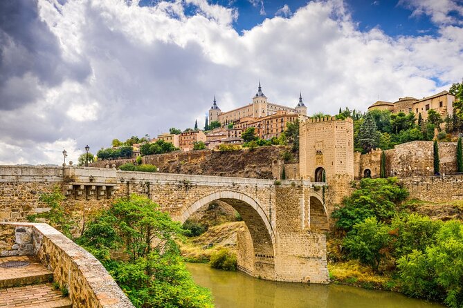 Toledo Full Day with Winery Visit, Tapas and Wine Tasting - From Madrid to Toledo: comfy ride, strict timing, and hills