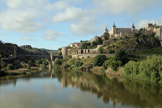 Toledo Tour with Tapas, Wine Tasting and Optional 3 Monuments - Toledo by bus from Madrid: the time trade-off