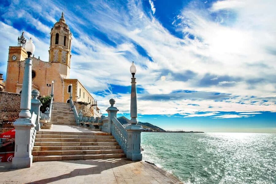 Tour in Sitges ( Bcn): Cultural diversity, tapas and beach - Sitges in 4.5 Hours: A Culture-to-Beach Day That Actually Works