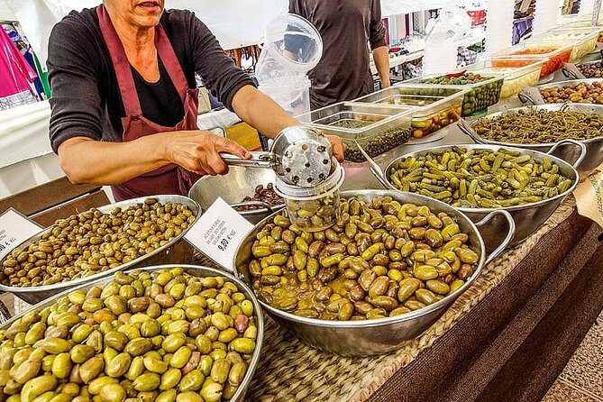 True Taste of Granada Old Town & Albaicin Tapas Tour - Stop 2: Albayzín streets and your first Arab-inspired tapas