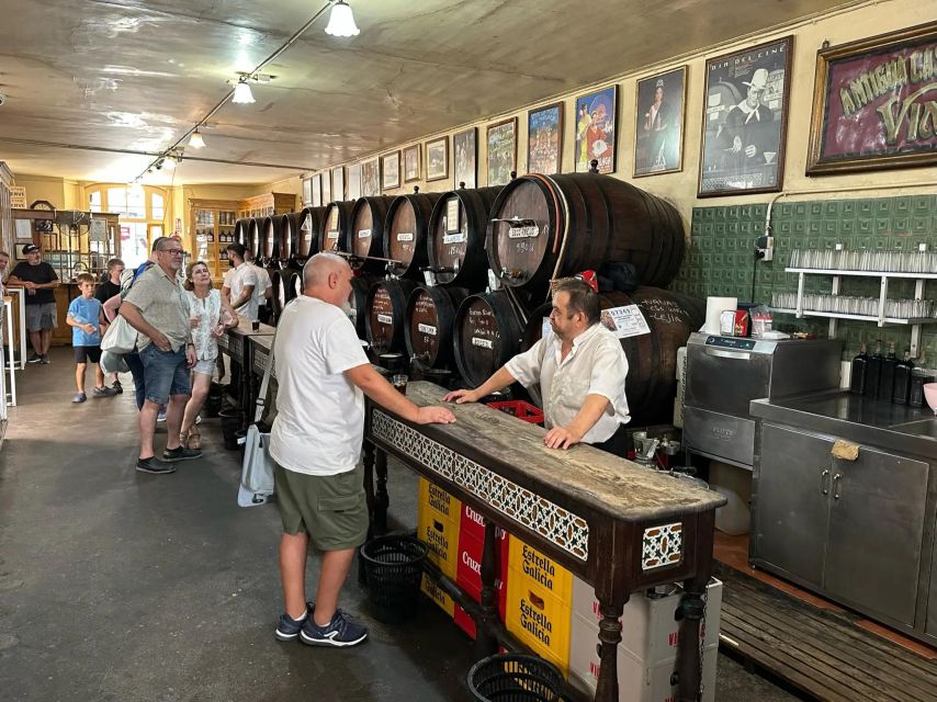 Ultimate Malaga: History and Tapas All Included - Skip-the-line access in Málaga’s monumental heart