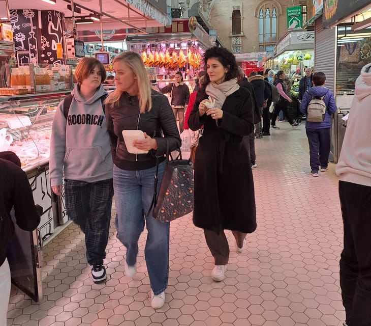 Valencia: Authentic Tapas & Drinks with a Local - Valencia Tapas with a Local Guide: Why the Format Works