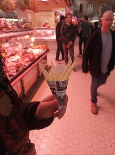 Valencia: Authentic Tapas & Drinks with a Local - From Plaça del Comte de Bunyol to the Cathedral: How the Streets Matter