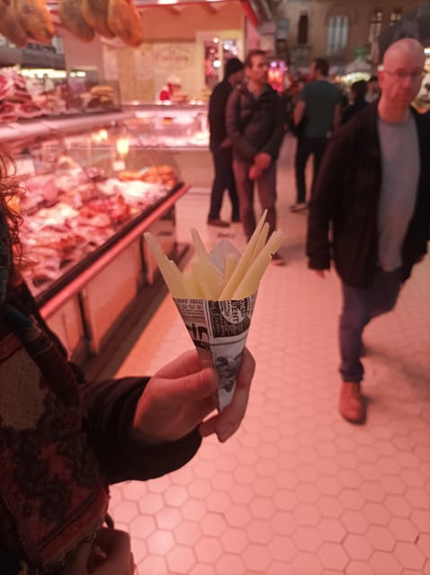 Valencia: Authentic Tapas & Drinks with a Local - From Plaça del Comte de Bunyol to the Cathedral: How the Streets Matter