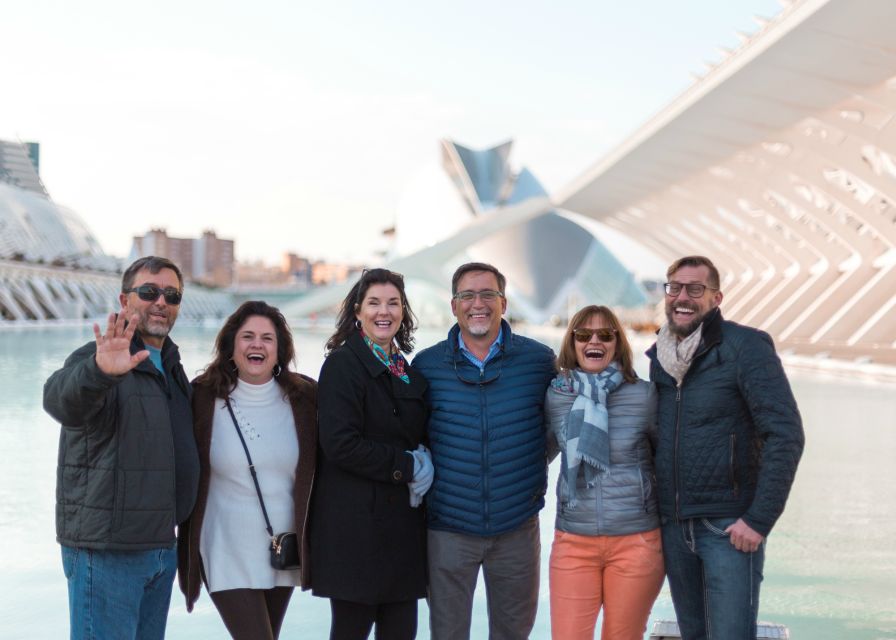 Valencia: City Tour with Tapas Shore Excursion - City of Arts and Sciences: futuristic buildings with real context