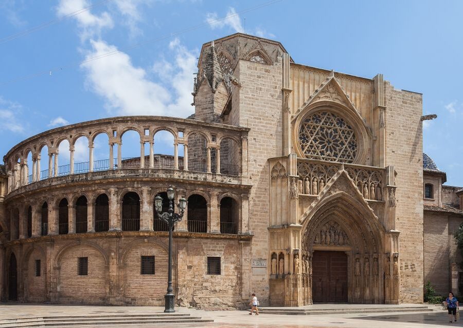 Valencia: Guided City Walking Tour with Tapas Tastings - Key points to know before you go