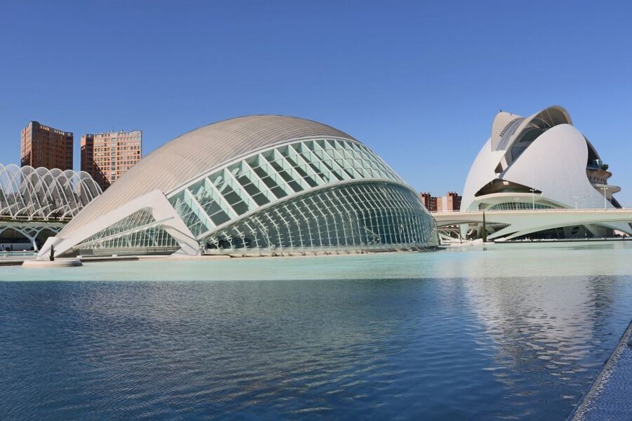 Valencia: Guided City Walking Tour with Tapas Tastings - Should you book this Valencia tapas-and-history walk?