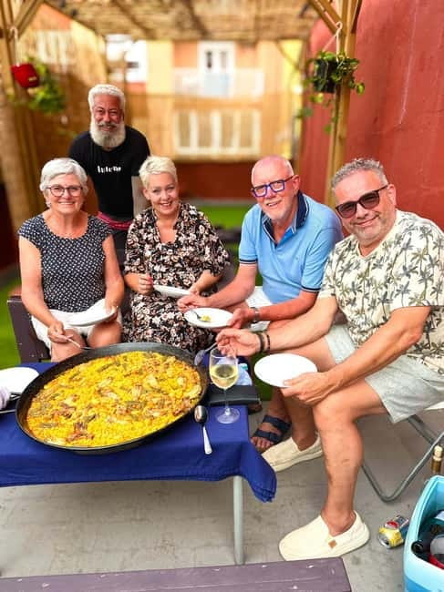 Valencia: Paella Cooking Class with Tapas and Drinks - Key things you’ll notice fast