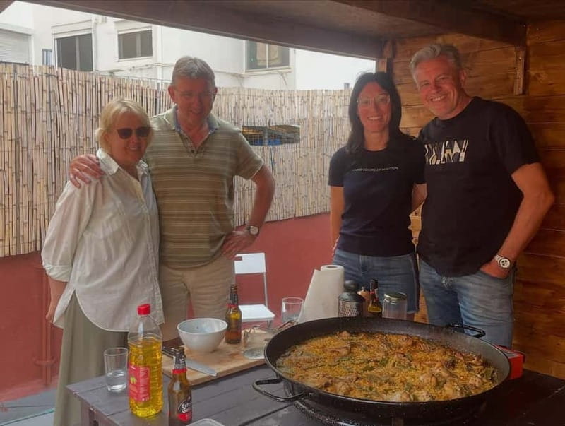Valencia: Paella Cooking Class with Tapas and Drinks - Eating the results: tapas, paella, then dessert and coffee