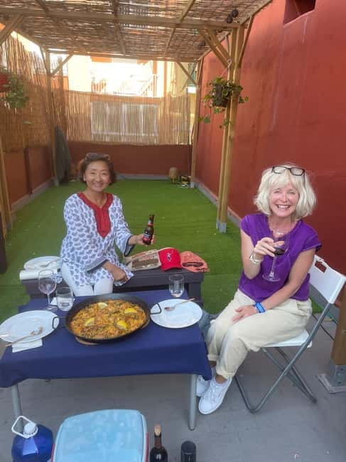 Valencia: Paella Cooking Class with Tapas and Drinks - Practical tips for a smooth terrace paella evening