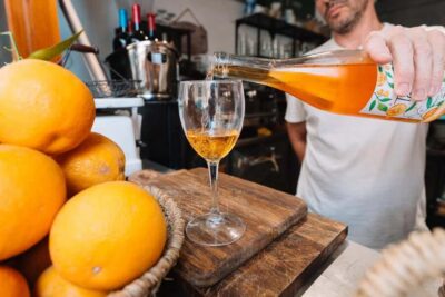 Valencia: Tapas and Drinks Evening Tour - Where you meet: the Plaça del Col·legi del Patriarca fountain