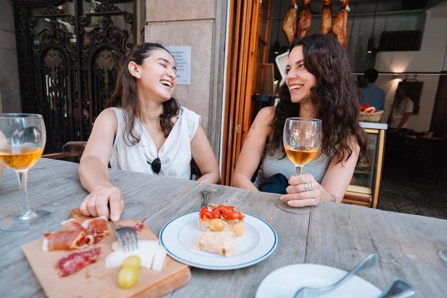 Valencia: Tapas and Drinks Evening Tour - What you’ll actually eat: classic flavors you can find later on your own