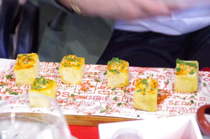 Valencia: Tapas and Sightseeing guided tour - Agua de Valencia: The Drink Stop With a Story Behind It