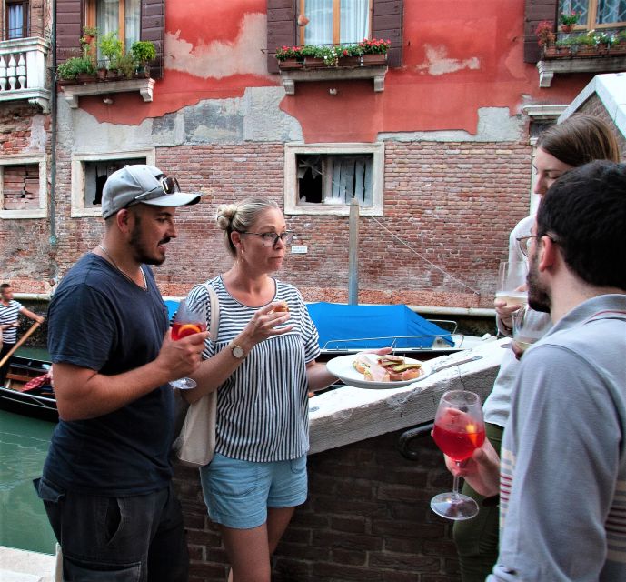 Venice: Local Secrets of Venice Tapas & Wine Walking Tour - The final hotspots: more cichetti variety plus your total of 3 glasses