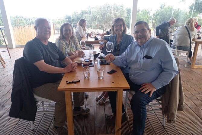 Wine Lovers: Winery Tour w/ Tasting & Tapas (Albufeira/Vilamoura) - At the winery: four wines, grape-to-bottle teaching, and Portuguese tapas