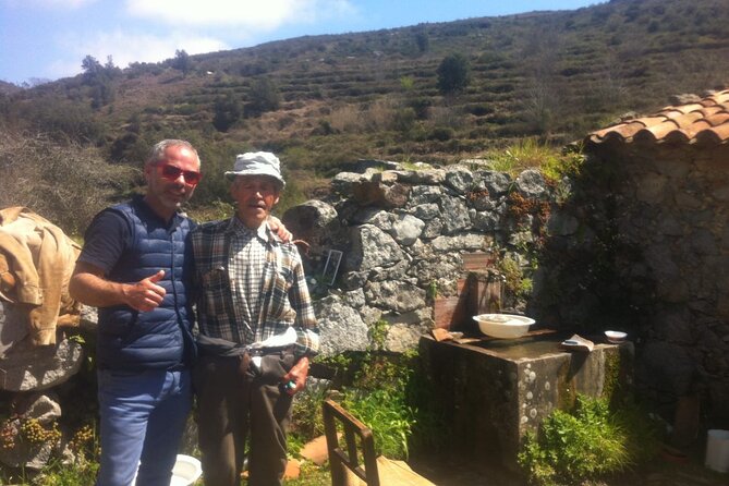 Wine Tasting & Tapas 4x4 Tours - Who should book this off-road wine and tapas tour