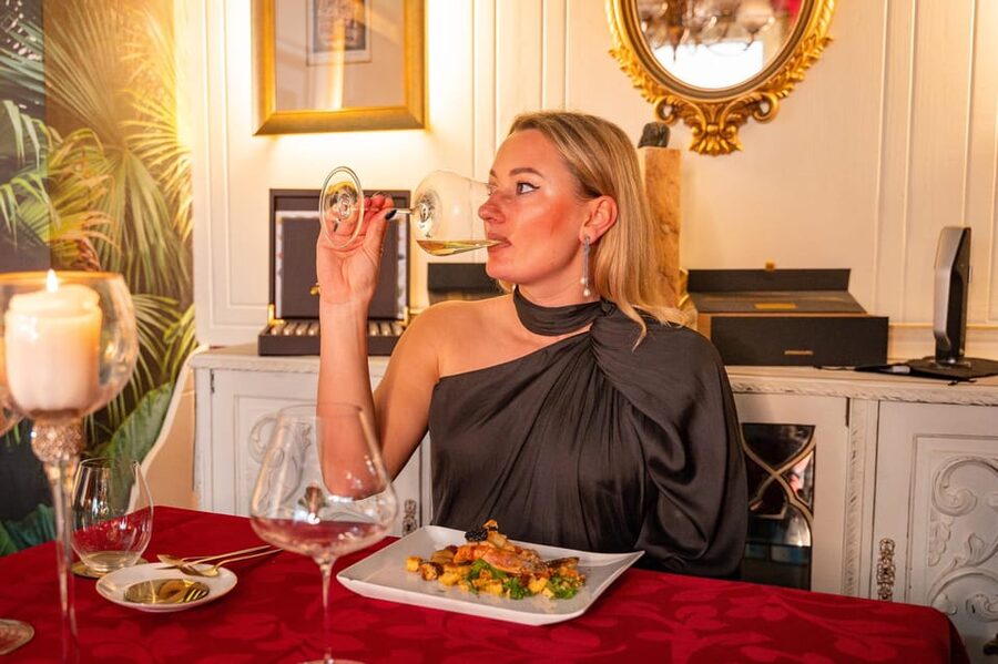 WINE TASTING & TAPAS IN THE HEART OF FARO - How to get the best night from this tour